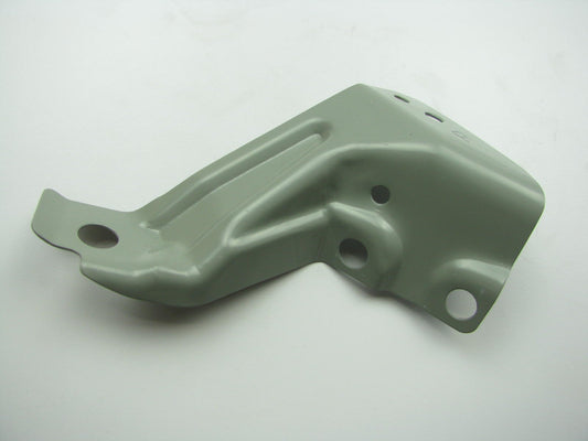 Right Passengers Side Fender Mounting Bracket OEM For 2012-13 Elantra 645873X000