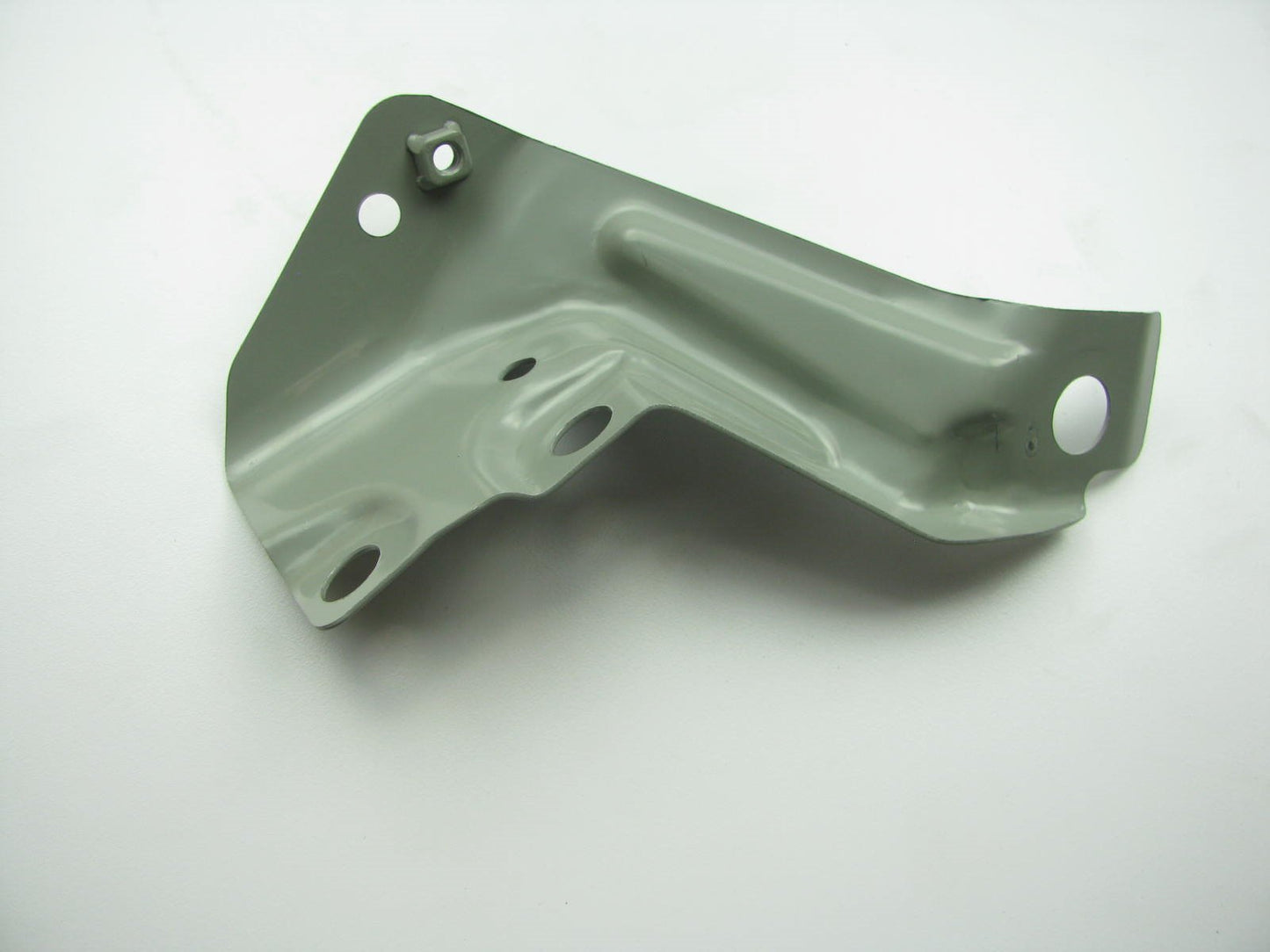 Right Passengers Side Fender Mounting Bracket OEM For 2012-13 Elantra 645873X000