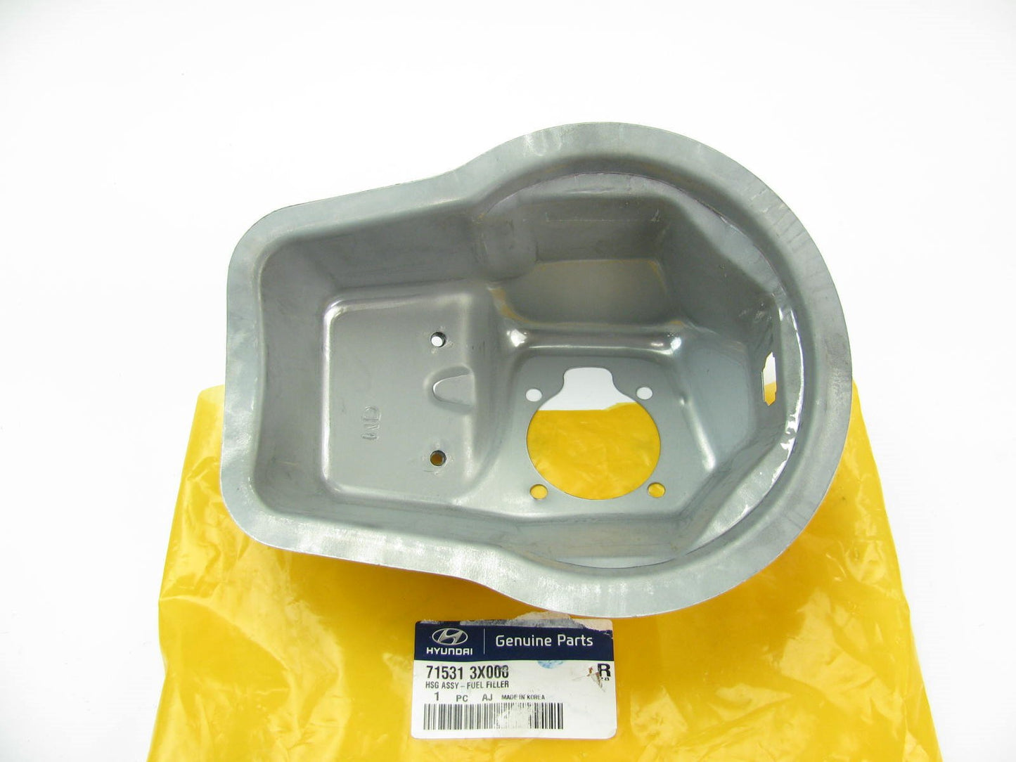 New OEM Fuel Gas Filler Housing Pocket For 11-15 Elantra 715313X000