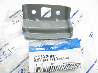 NEW Fuel Filler Gas Door Housing Catch Mount OEM For 2010-2013 Sonata 715393Q000