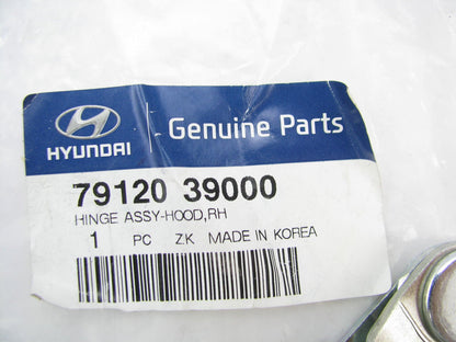 79120-39000  Right Passengers Side Hood Hinge OEM For 2002-2005 Hyundai XG350