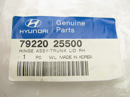 NEW GENUINE Right Side Trunk Lid Hinge OEM For 2003-05 Hyundai Accent 7922025500