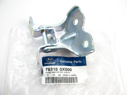 New OEM Front Lower Door Hinge Left Driver For 12-13 Hyundai Accent 793150X000