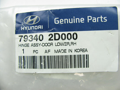 NEW GENUINE Front Right Passengers Side Door Lower Door Hinge For 04-05 Elantra
