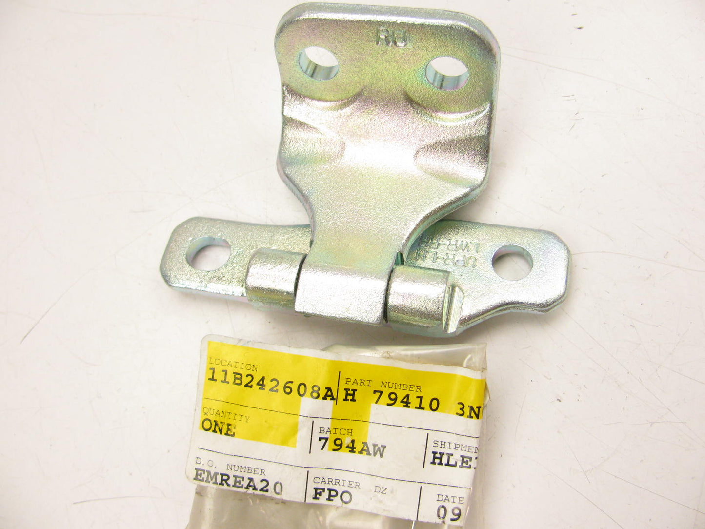 New Genuine OEM Left Upper Door Hinge For 2011-2016 Hyundai Equus 79410-3N000