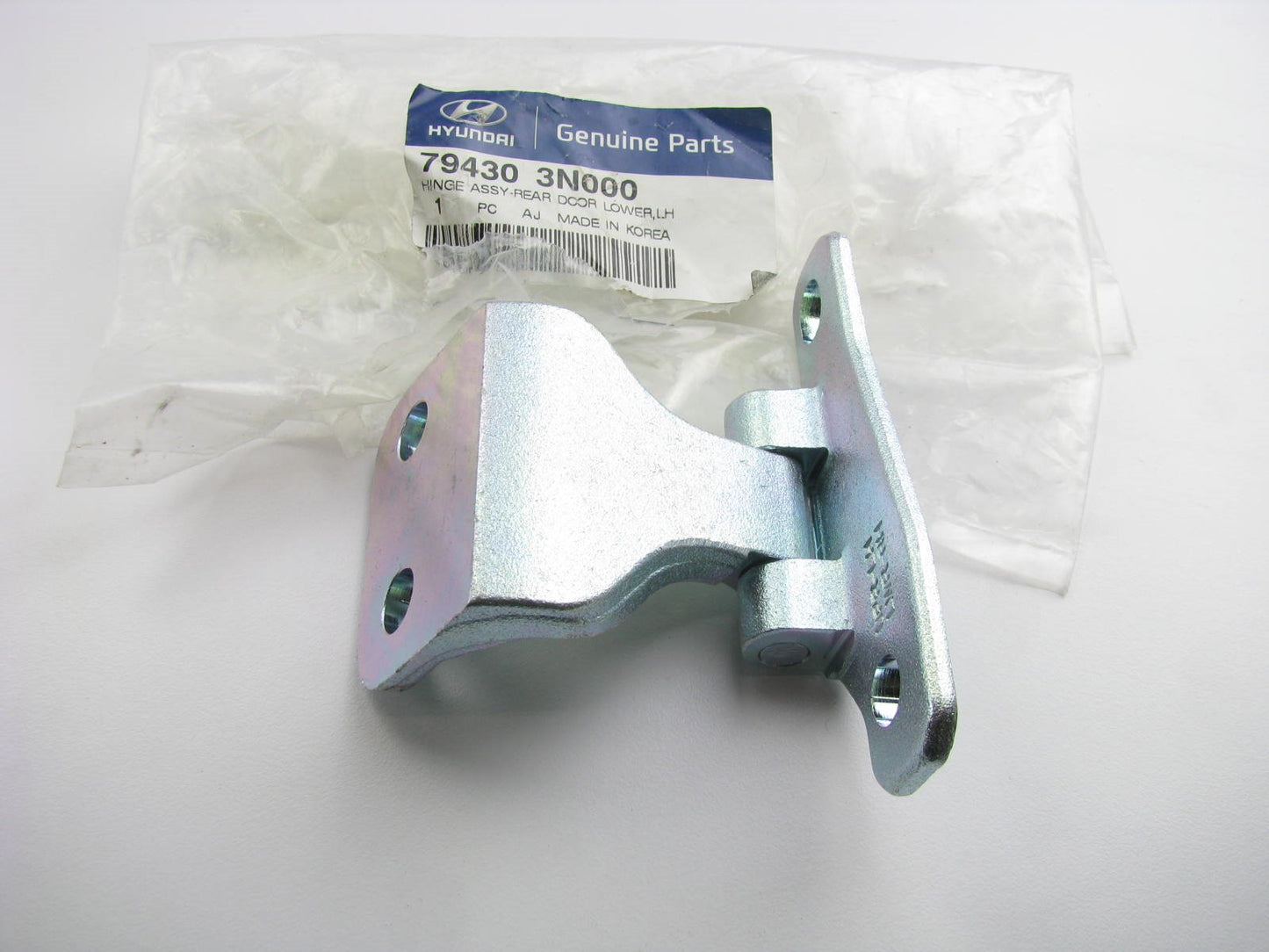 NEW GENUINE Rear Left Lower Door Hinge OEM For 2011-16 Hyundai Equus 794303N000