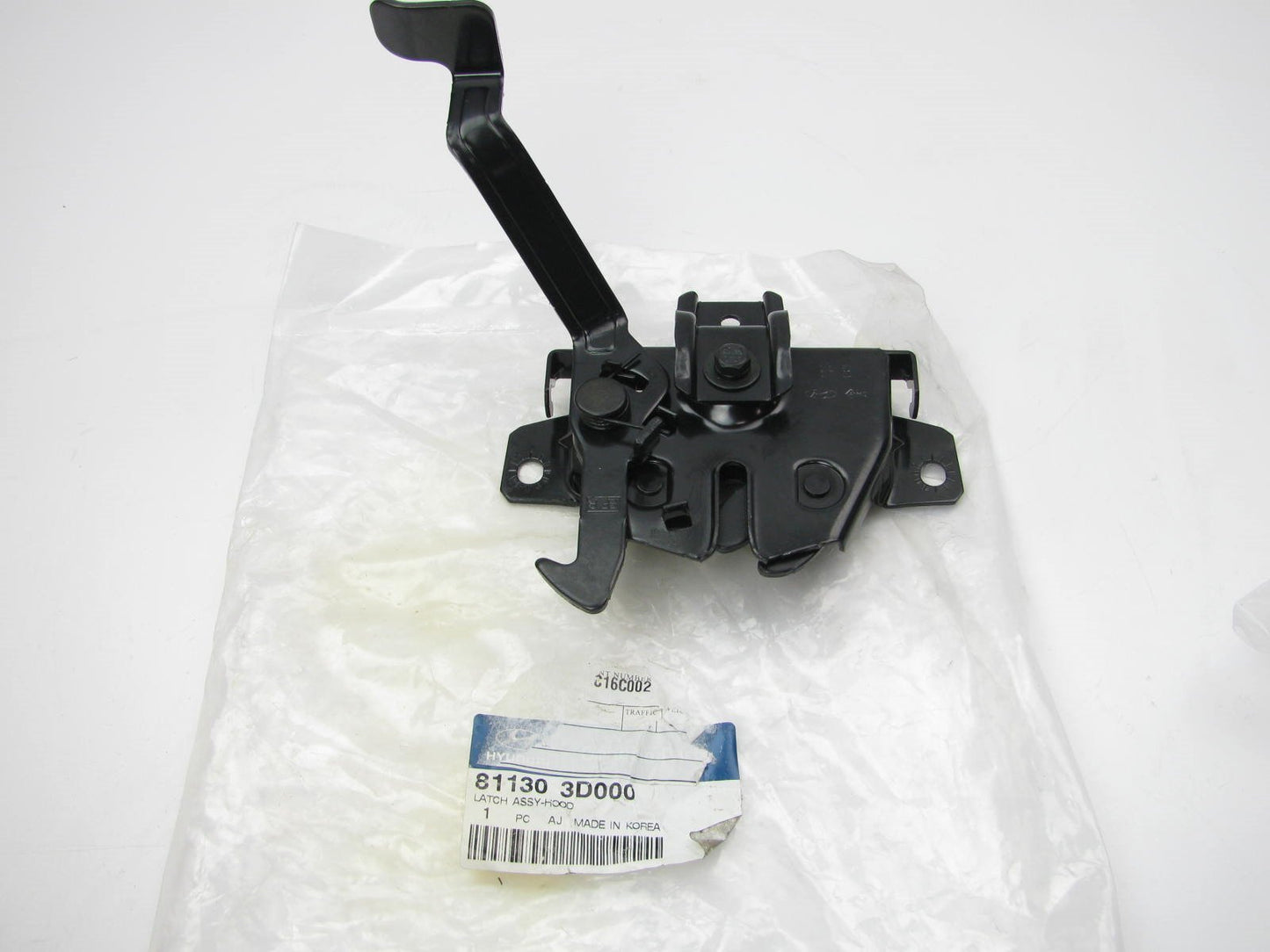 NEW - OEM 811303D000 Hood Lock Latch For 2002-2005 Hyundai Sonata