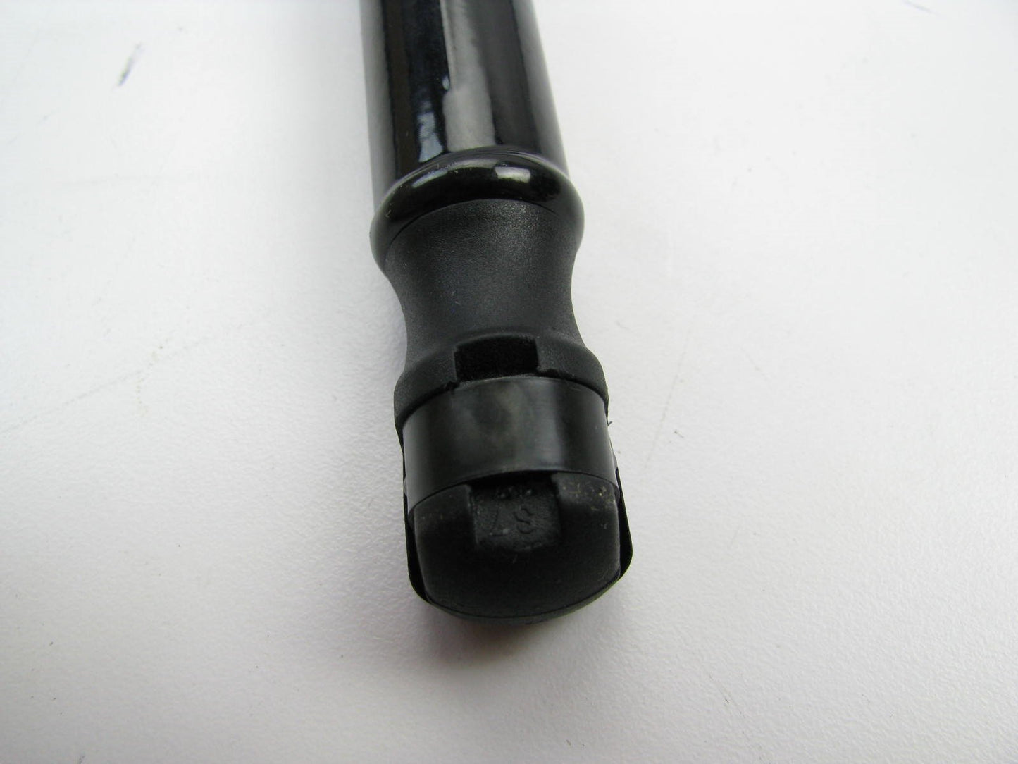 New GENUINE OEM Hood Lifter Shock Strut For 07-12 Hyundai Santa Fe  811602B000