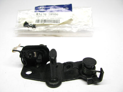 NEW - OEM 8121039500 Trunk Striker Assembly For 00-01 Hyundai XG300 02-05 XG350