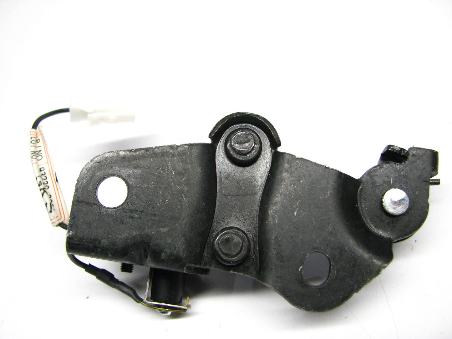 NEW - OEM 8121039500 Trunk Striker Assembly For 00-01 Hyundai XG300 02-05 XG350