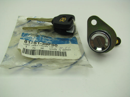 NEW GENUINE Trunk Lock Cylinder With 2 Keys OEM For 2004-2005 XG350 188125139F00