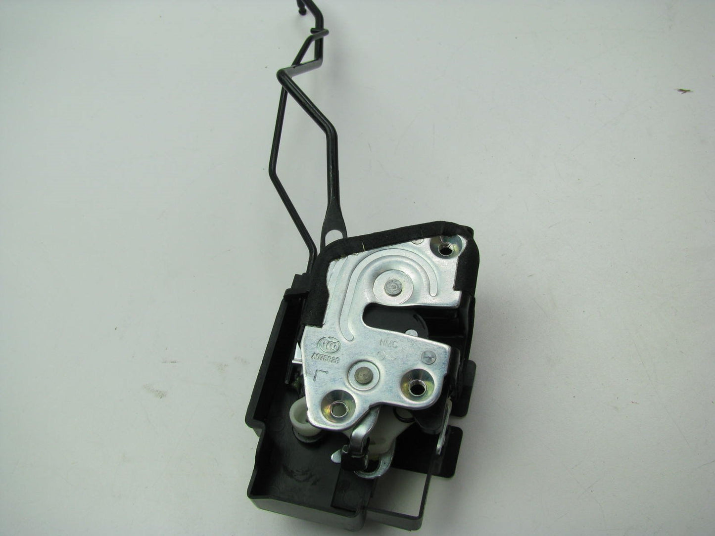 NEW OEM GENUINE Front Left Drivers Side Door Lock Latch For 01-05 Hyundai XG350