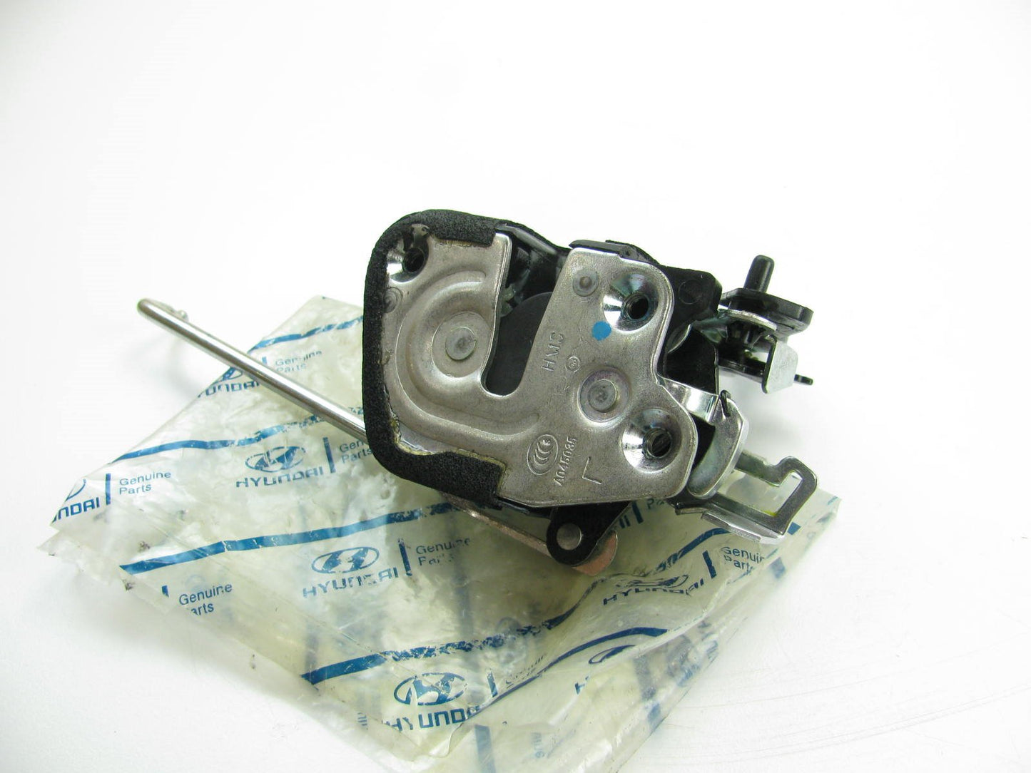 New OEM Rear Left Side Door Lock Latch For 1996-2000 Hyundai Elantra 8141029000