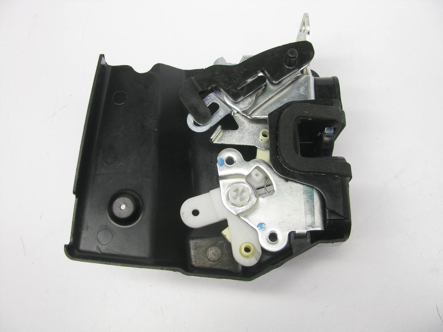 Damaged Cover - Rear Left Door Lock Latch Actuator OEM For 2005-2009 Tucson