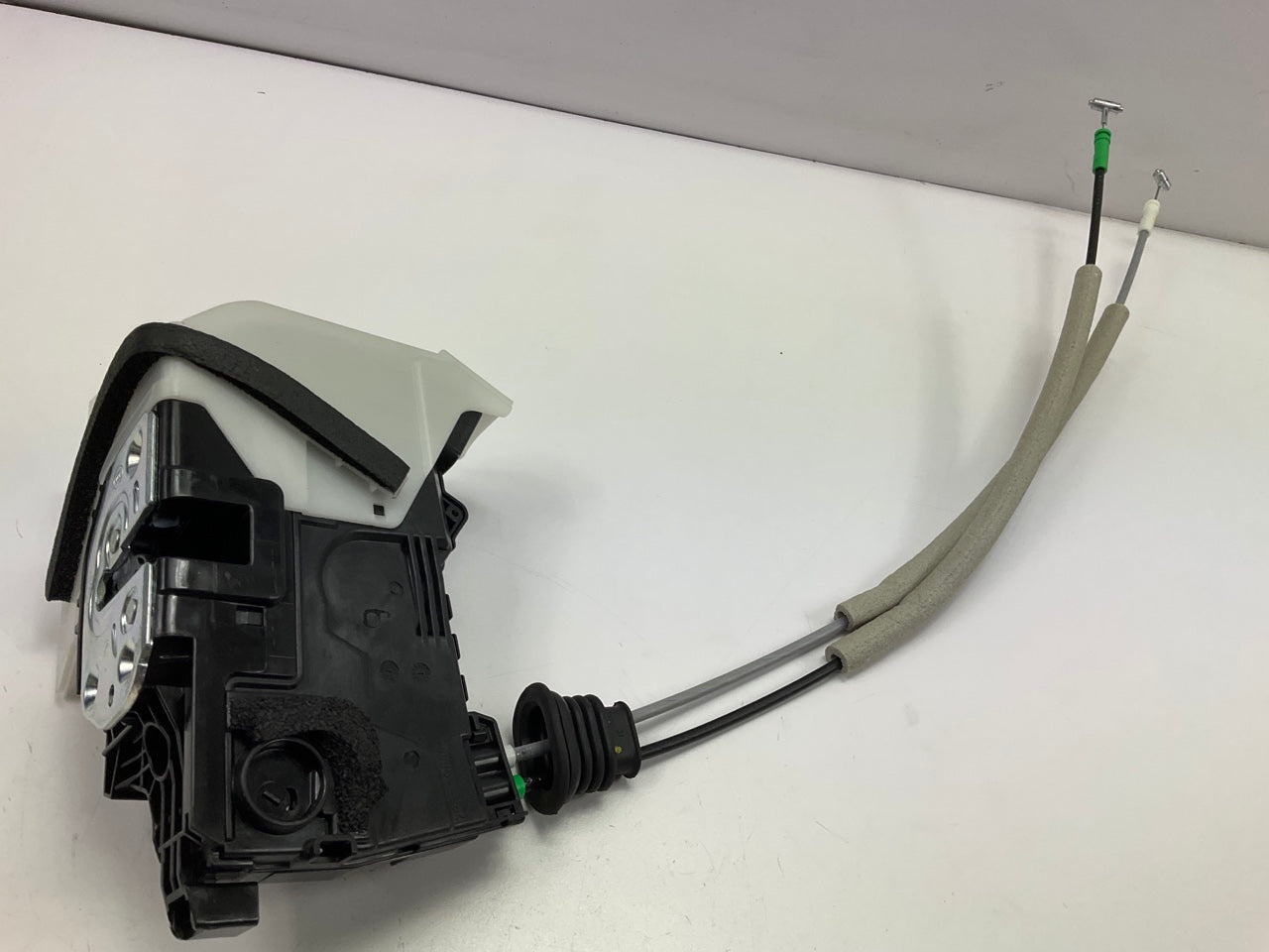 NEW Rear Left Drivers Side Door Lock Actuator OEM For 2020-2023 Hyundai Palisade