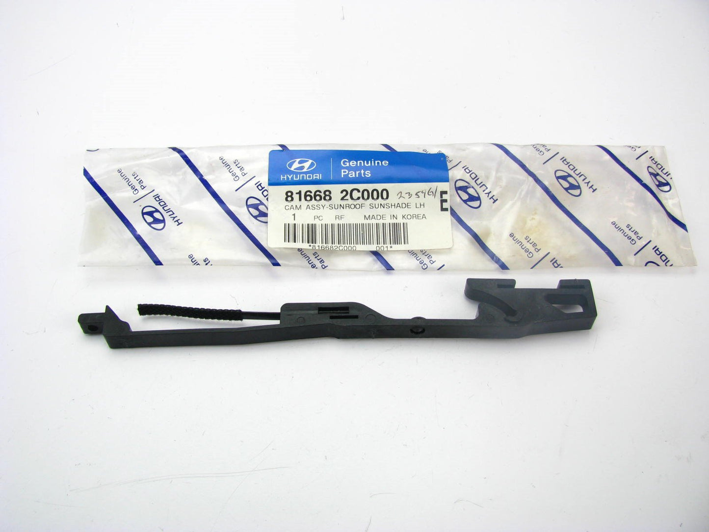 NEW - OEM 816682C000 Sunroof Sunshade Cam Left Driver Side For 2002-08 Tiburon