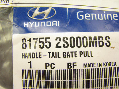 817552S000MBS Tail Ligt Gate Pull Handle Pocket OEM For 2010-2015 Hyundai Tucson
