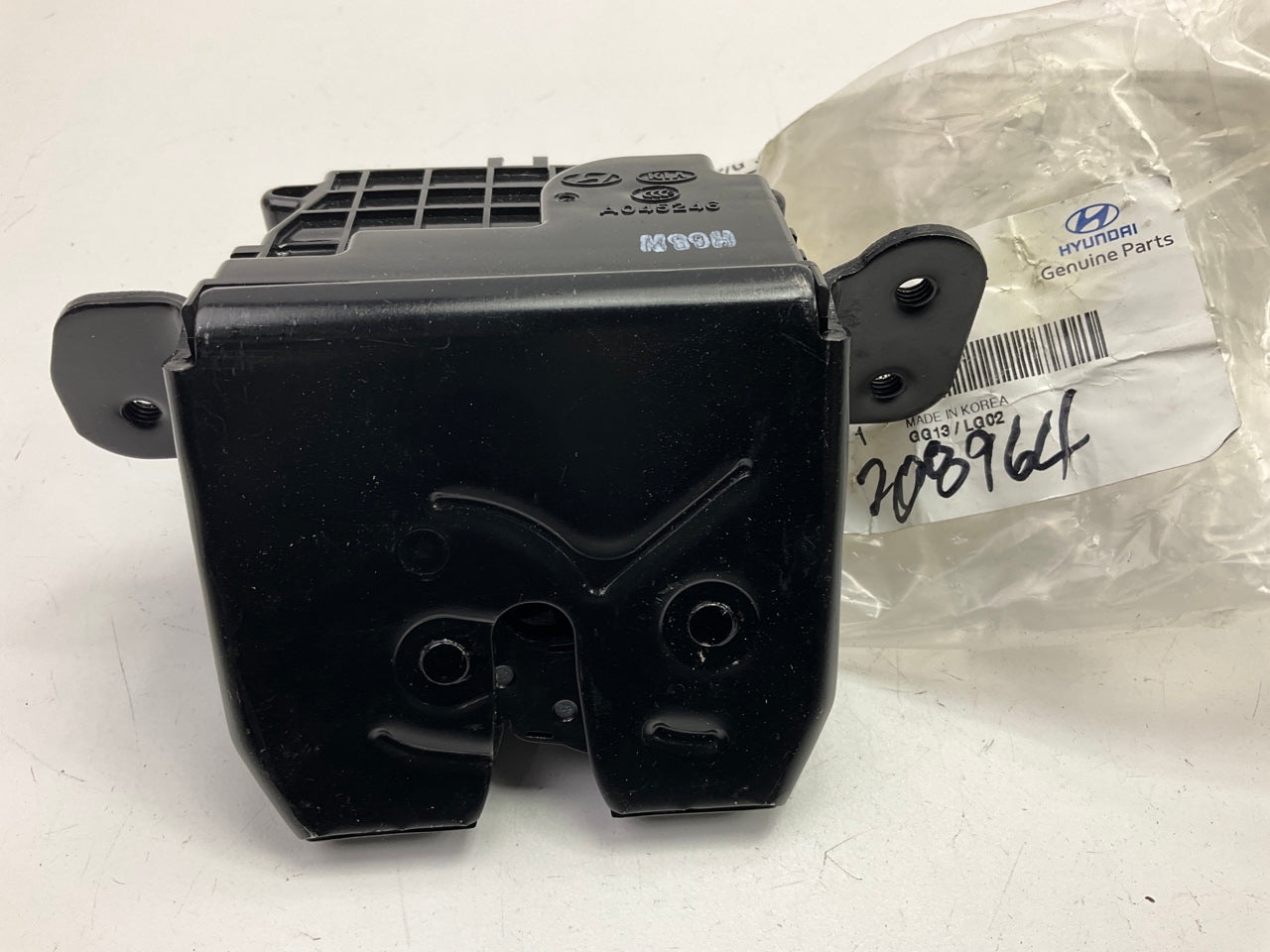NEW Trunk Hatch Lock Actuator Motor Latch OEM For 2019-2023 Santa Fe 81800S2000