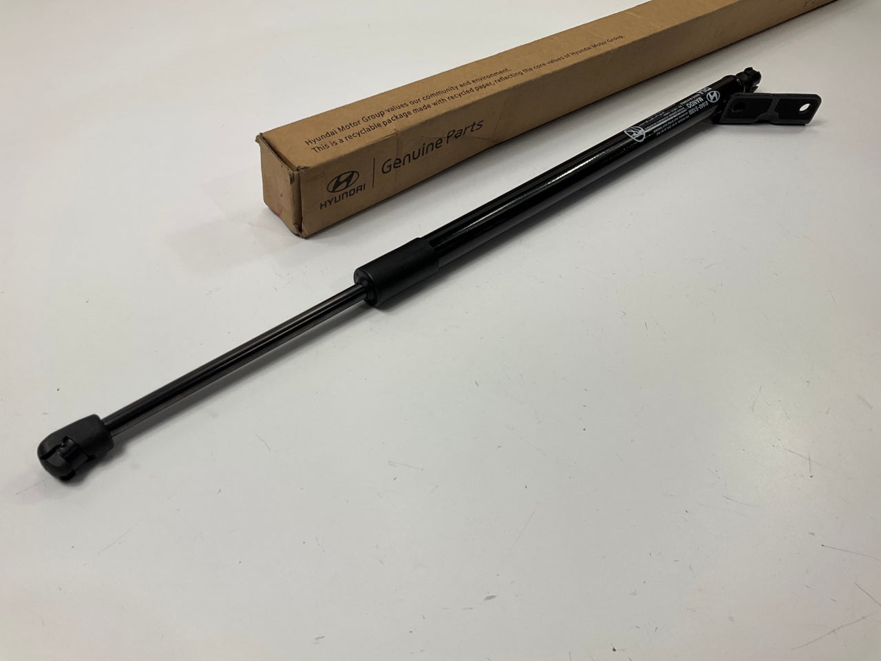 NEW Right Side Hatch Lift Support Shock Strut For 2019-2020 Santa Fe 81840S1000