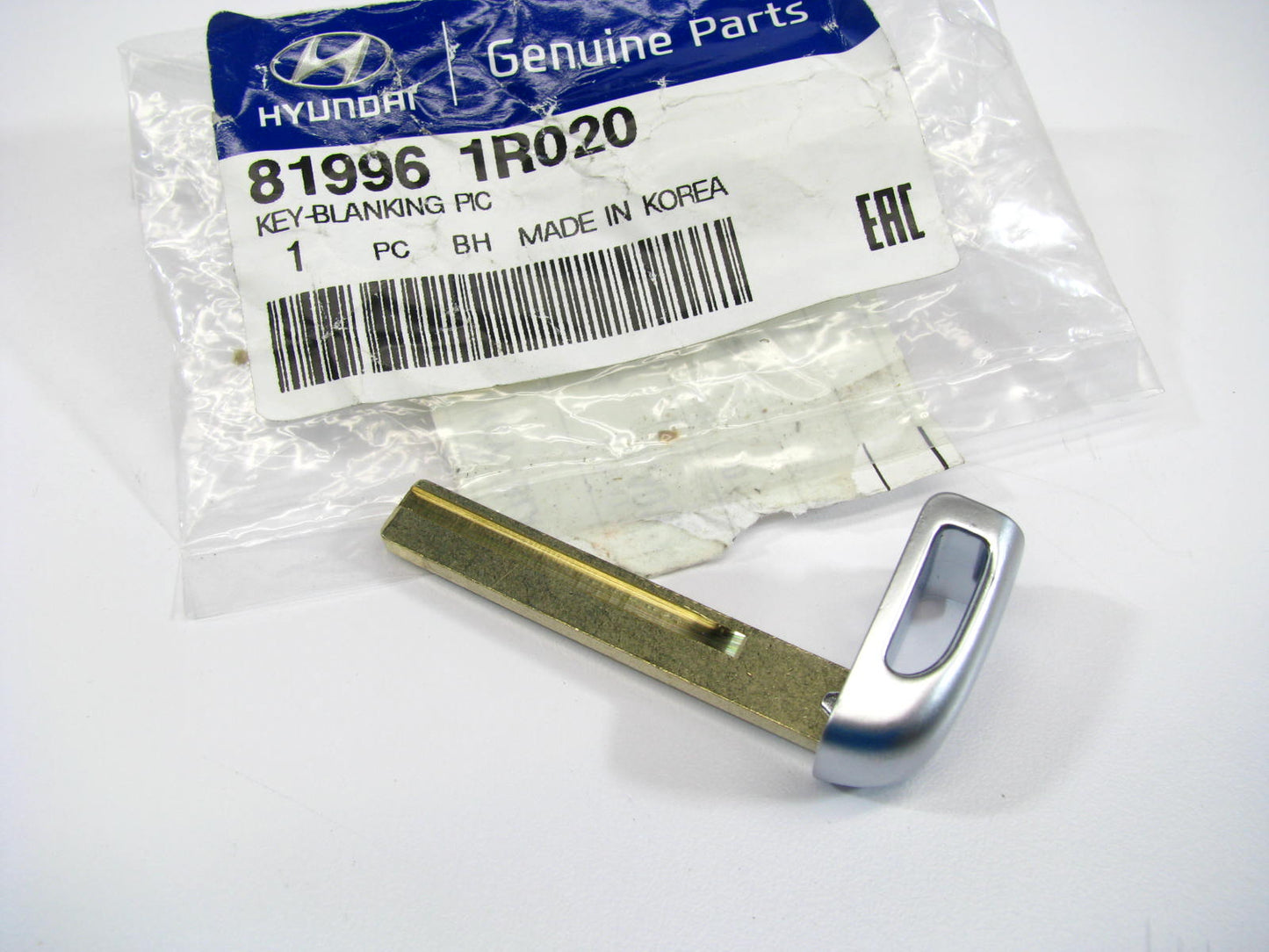 UNCUT Key Blank Remote Fob Insert OEM For 2012-2014 Hyundai Veloster 819961R020