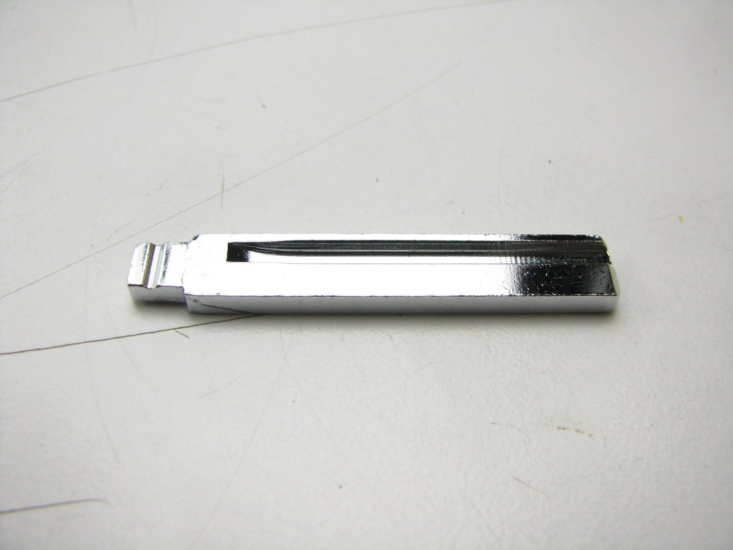 New OEM Insert Emergency Key Blank For 2013-2016 Hyundai Santa Fe 819962W001
