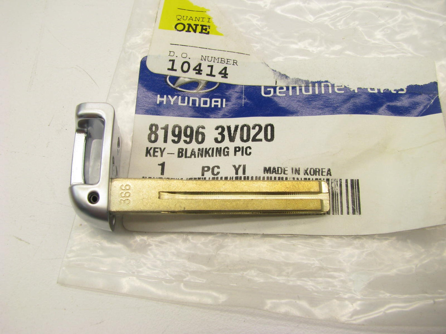 NEW OEM Uncut Key Blank For 2011 2012 Hyundai Azera 819963V020