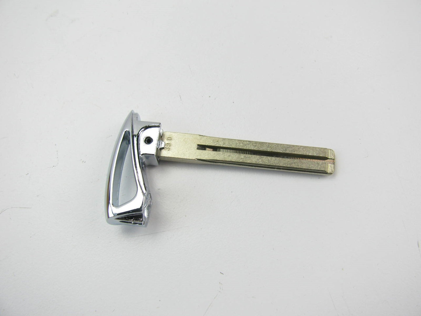 NEW - OEM GENUINE Key Fob Insert UNCUT Key Blank For 2011-2013 Azera 819963V040