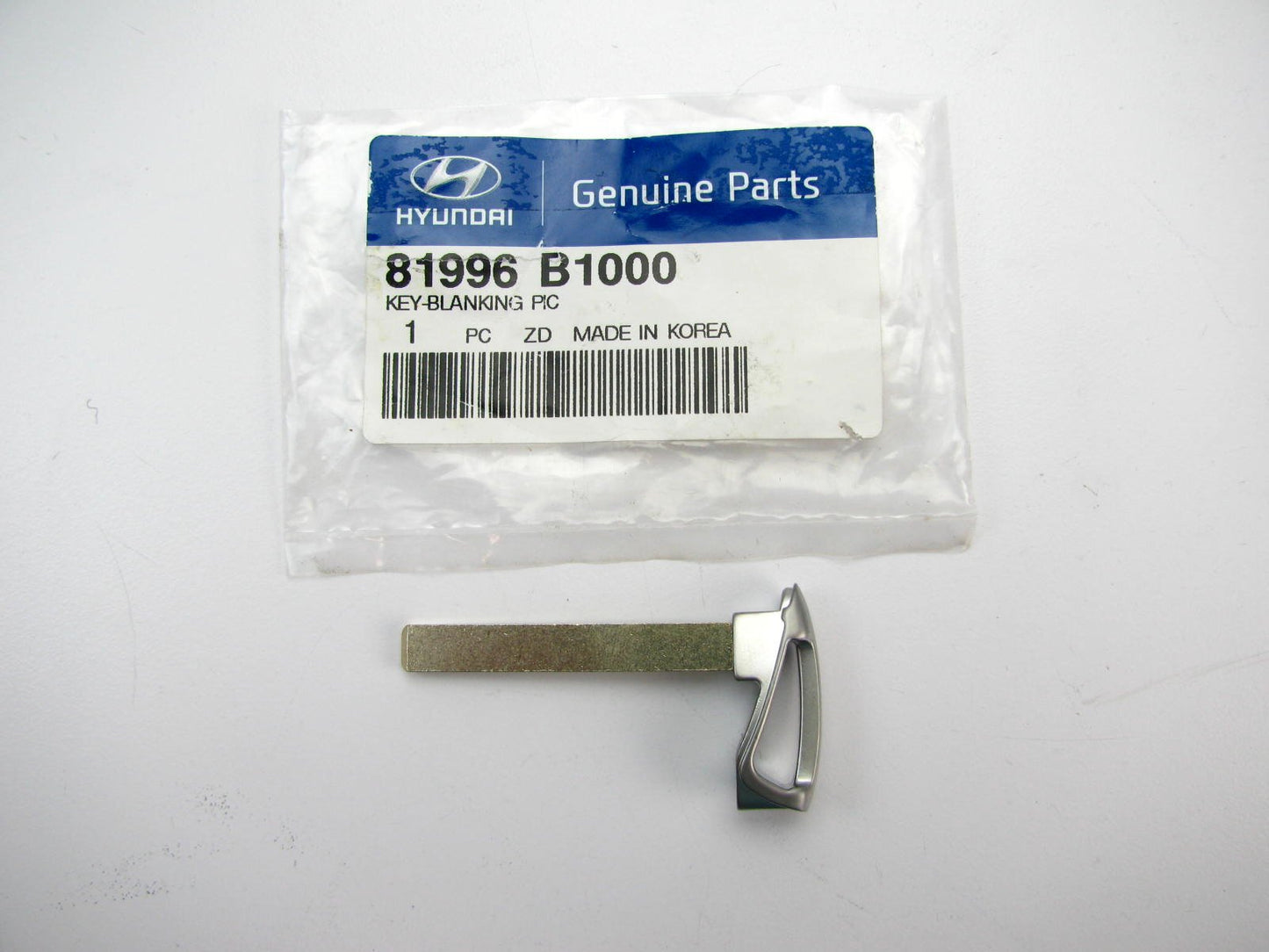UNCUT Key Blank Remote Fob Insert OEM For 2014-2015 Genesis 81996B1000