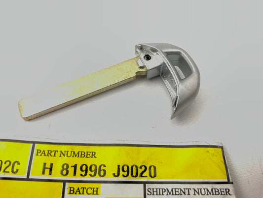 NEW - OEM 81996J9020 Smart Key FOB Insert Blade Blank For Hyundai