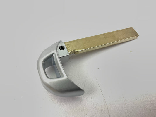 NEW - OEM 81996J9020 Smart Key FOB Insert Blade Blank For Hyundai