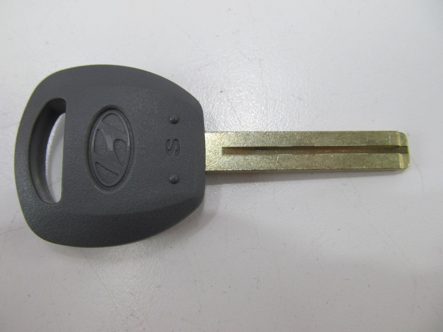 NEW - OEM 819983M010 Key Blank For 2008-2014 Genesis