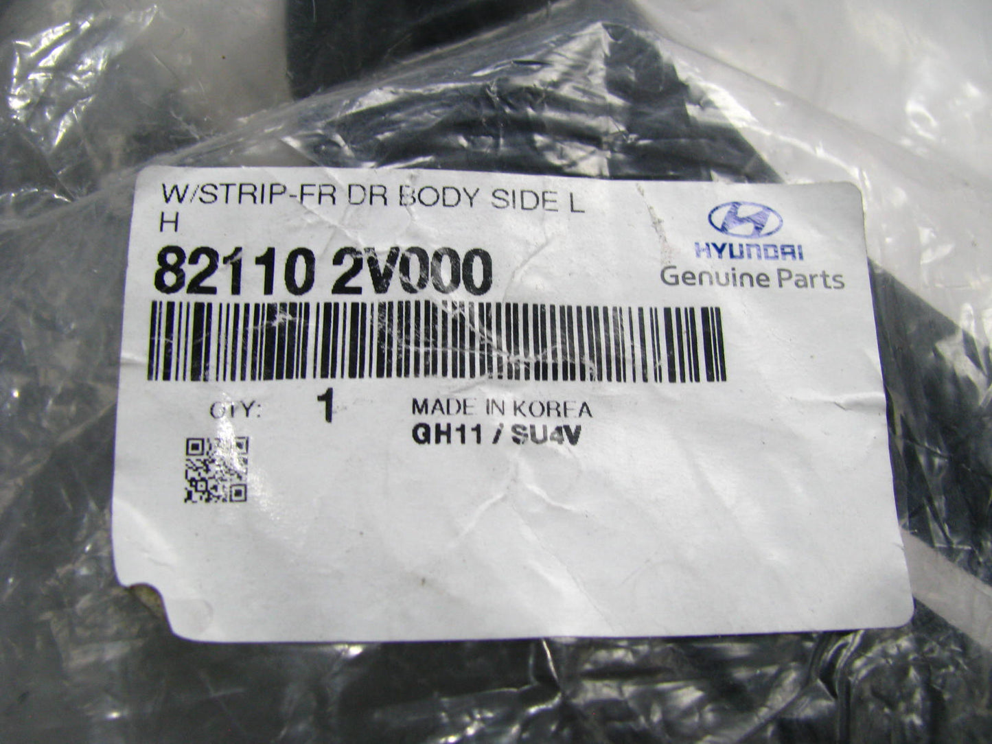 NEW 821102V000 FRONT LEFT Door BODY Weatherstrip Seal OEM For 12-17 Veloster