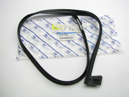NEW - OEM 821603L000 Front Right Door Weatherstip Seal For 2006-11 Hyundai Azera