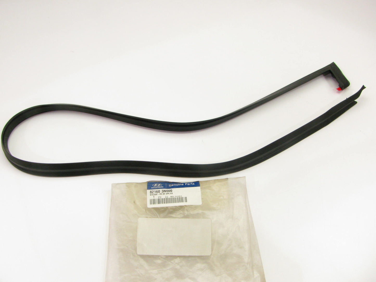 New Genuine Front Right Door Upper Weatherstrip Seal OEM For 2010-2013 Equus