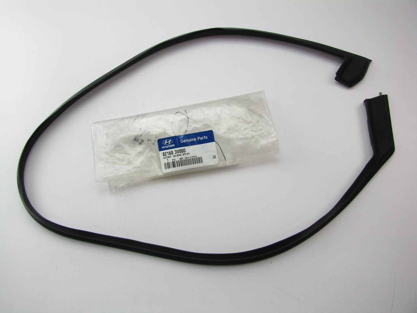 NEW GENUINE Front Right Door Weatherstip Seal OEM For 12-17 Hyundai Azera