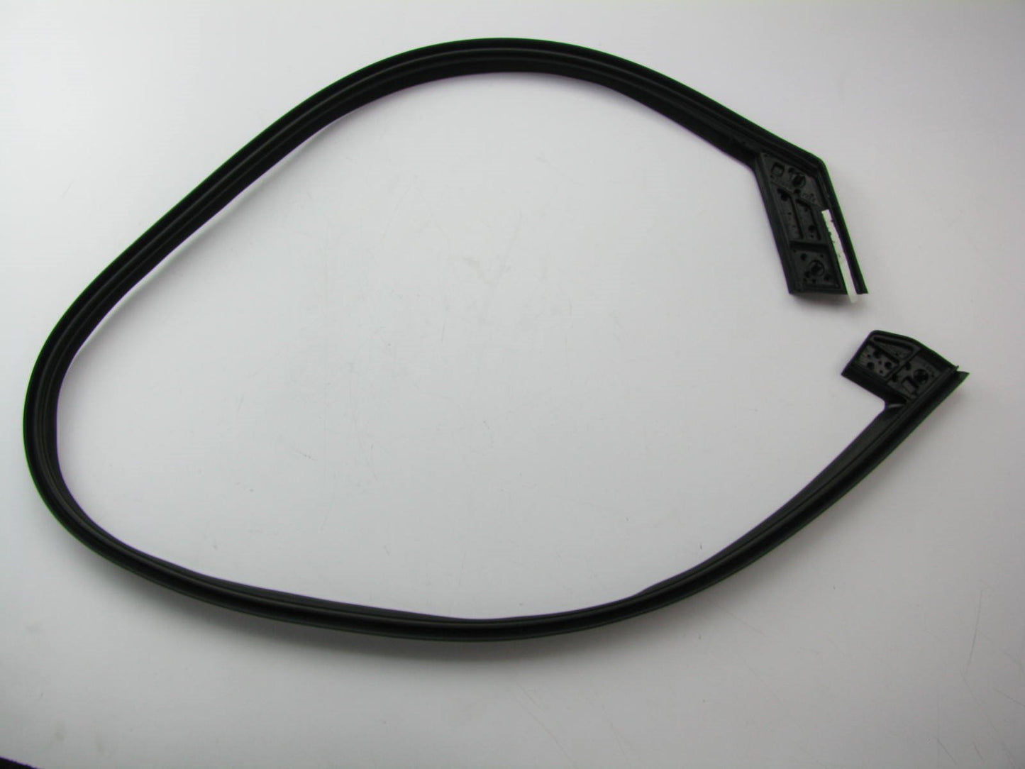 NEW GENUINE Front Right Door Weatherstip Seal OEM For 12-17 Hyundai Azera