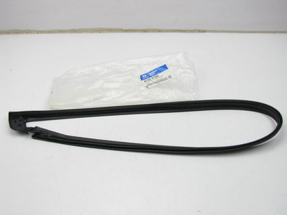 Front Right Passengers Door Shell Weatherstip Seal Strip OEM For 2015-16 Genesis