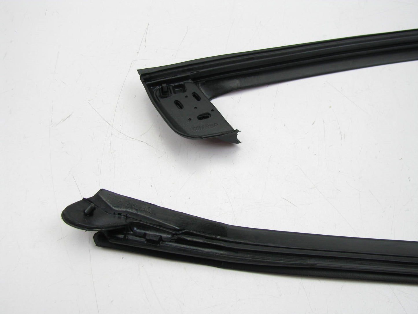 Front Right Passengers Door Shell Weatherstip Seal Strip OEM For 2015-16 Genesis