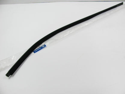 New FRONT OUTER LEFT Door Belt Moulding Weatherstrip OEM For 12-16 Veloster