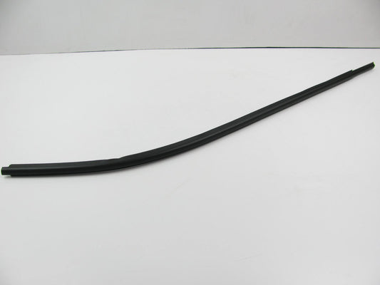 New FRONT OUTER LEFT Door Belt Moulding Weatherstrip OEM For 12-16 Veloster