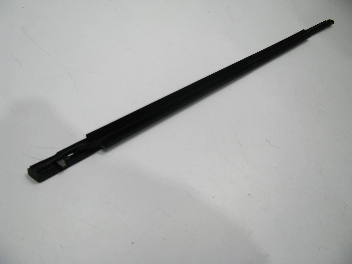 NEW - OEM 82210AB010 Front Left Door Belt Molding For 2021-2023 Hyundai Elantra