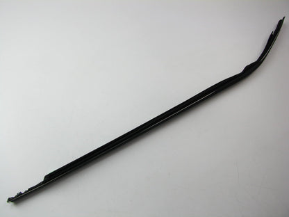 NEW - OEM Front Right Door Belt Weatherstrip Seal For 2011-2016 Hyundai Equus