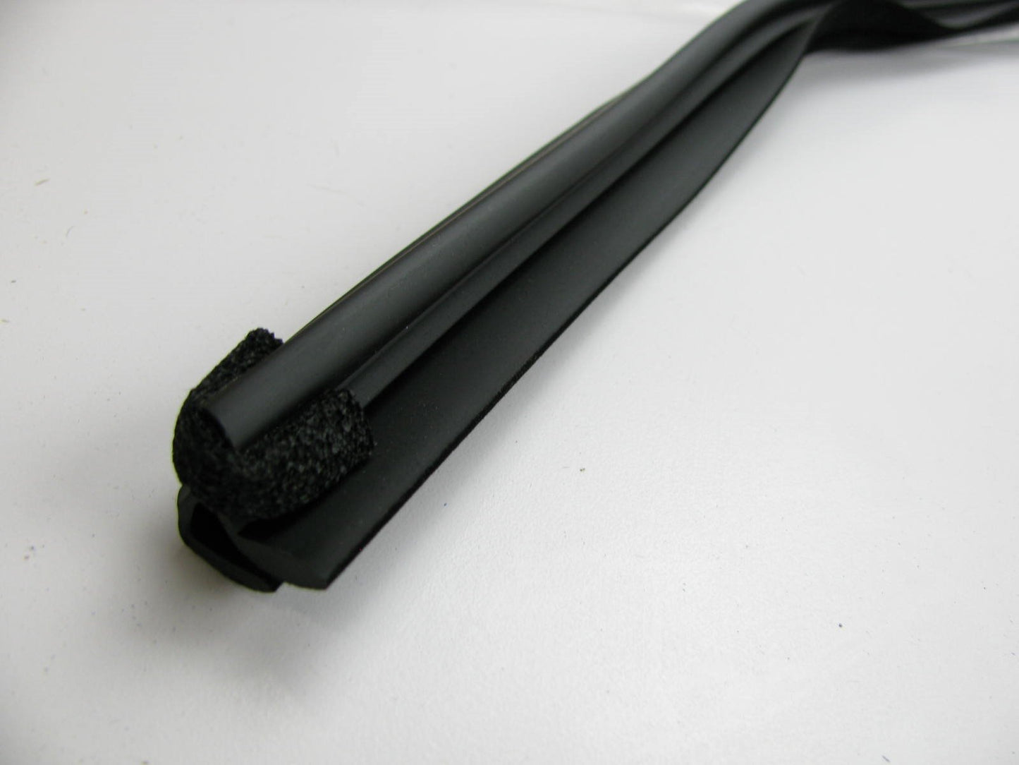 FRONT LEFT Drivers Door Window Belt Weather Strip Seal OEM For 13 Elantra SEDAN