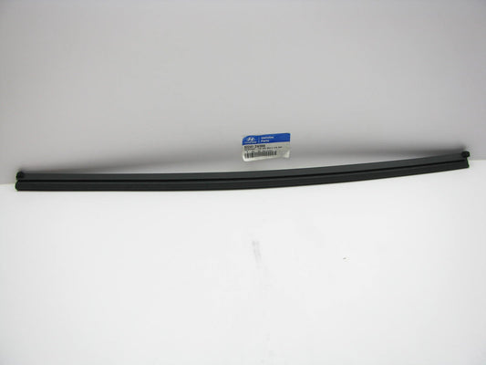 Front Right Passengers Door Window Belt Weather Strip Seal For 2013-16 Santa Fe