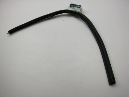 NEW GENUINE FRONT RIGHT Door Window Weatherstrip Seal OEM For 11-12 Elantra