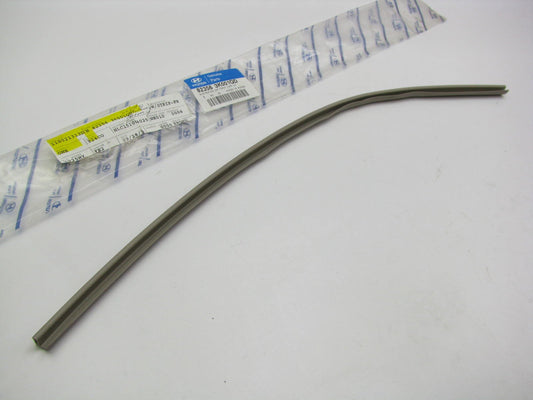 New OEM Front Left Lower Door Weatherstrip Seal For 05-06 Sonata 823563K001QD