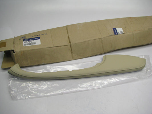 NEW 823603N000NYM FRONT RIGHT Door Arm Rest Pad OEM For 14-15 Equus