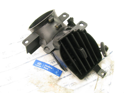 NEW GENUINE Right Passengers Side Door A/C Vent OEM For 2003-06 Hyundai Santa Fe
