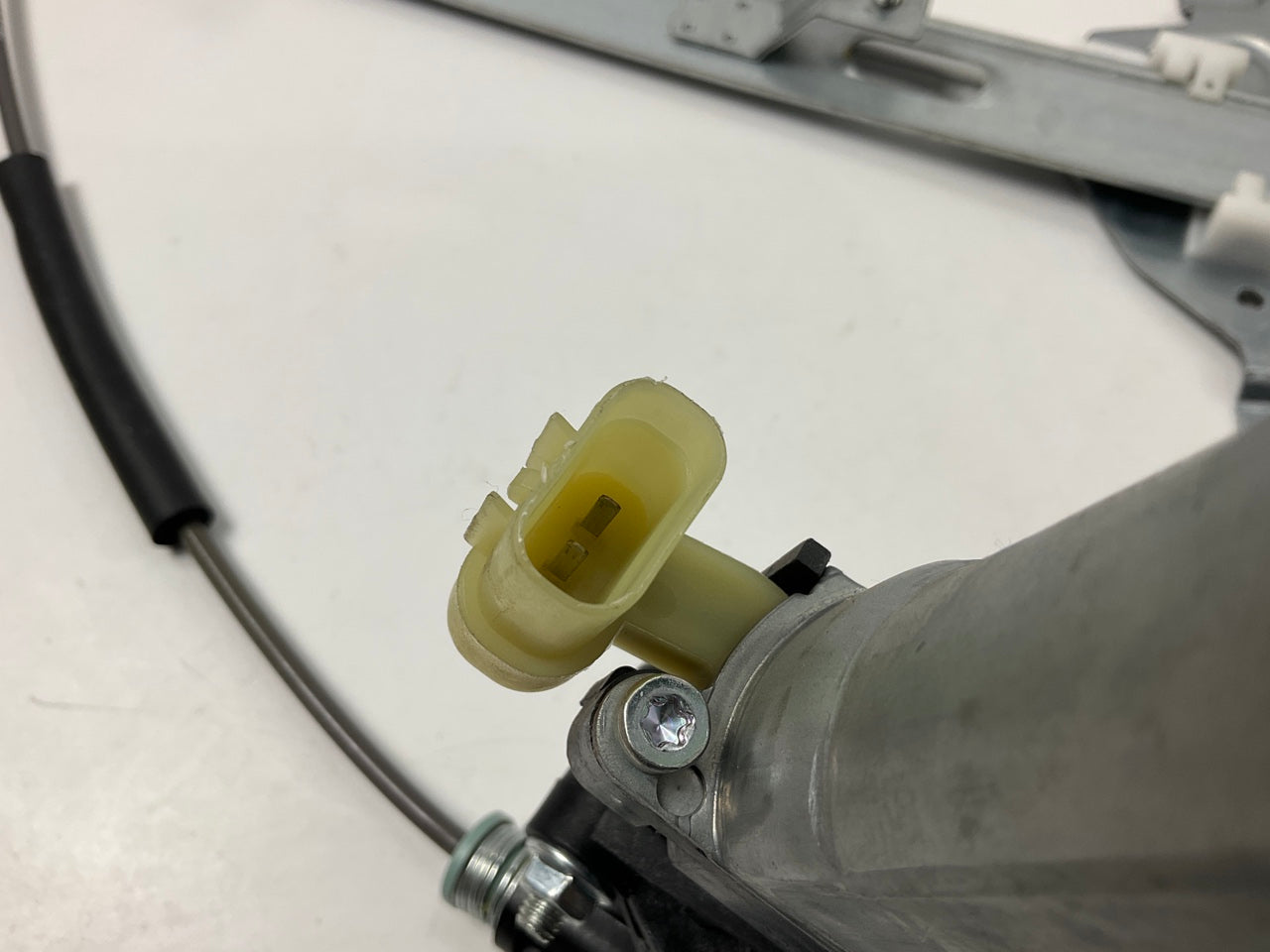 NEW Front Right Power Window Motor & Regulator OEM For 2006-11 Accent 824021E210