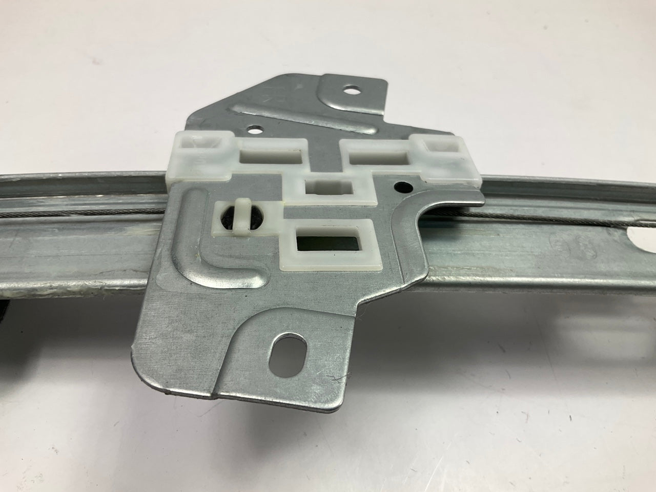 NEW - OEM 824021G000 Front Right Window Regulator For 2006-2011 Hyundai Accent